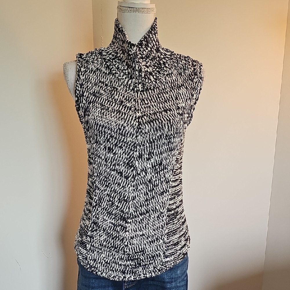 White House Black Market Monochrome Knit Tank Top